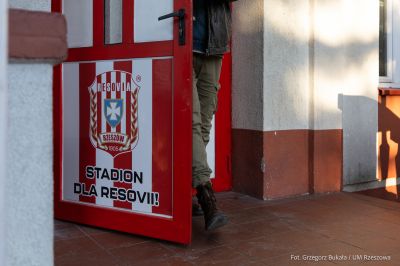 zdjęcie ze spotkania z firmą odpowiedzialną za budowę nowego stadionu, fot. Grzegorz Bukała, Urząd Miasta Rzeszowa